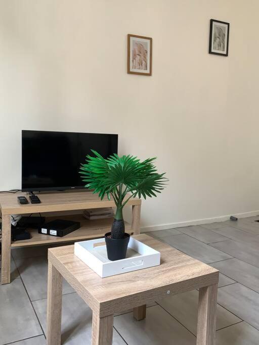 Jolie Studio En Centre Ville Châteauroux 外观 照片