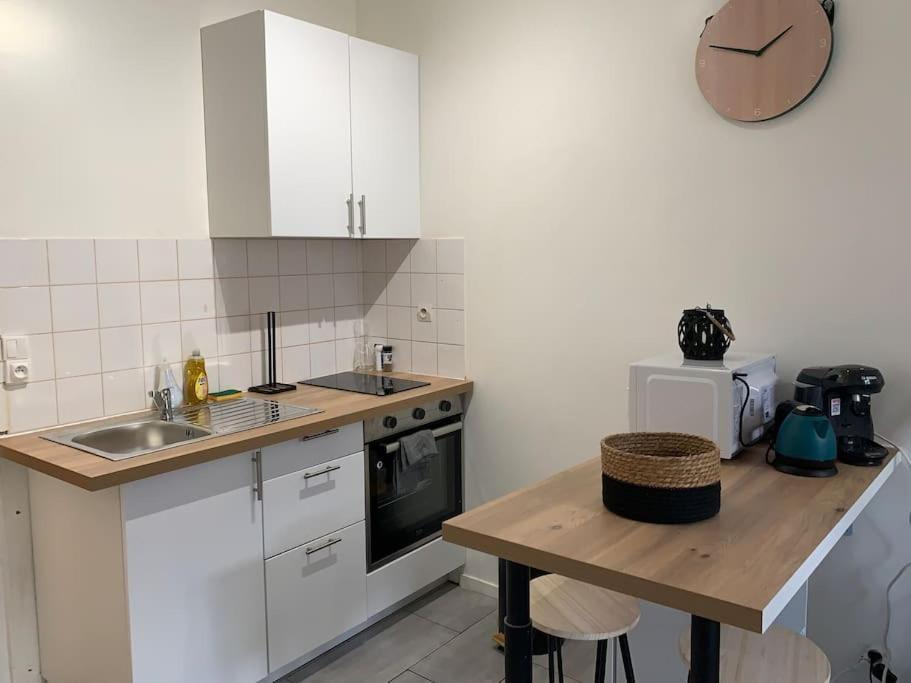 Jolie Studio En Centre Ville Châteauroux 外观 照片