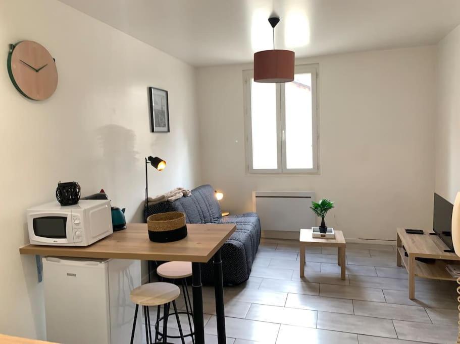 Jolie Studio En Centre Ville Châteauroux 外观 照片
